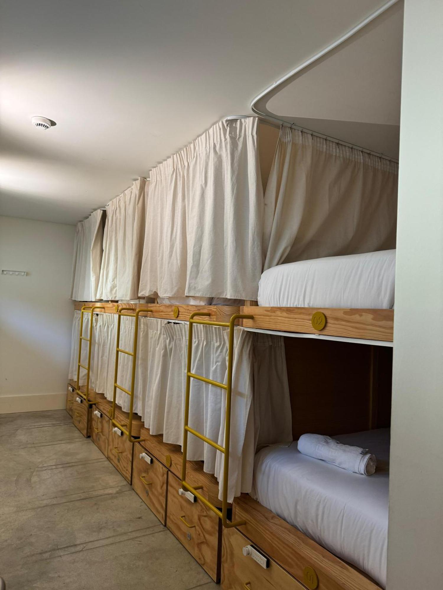 Surf & Sea Suites Parede Esterno foto
